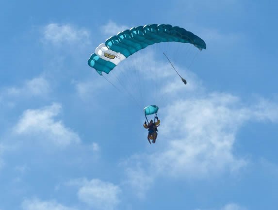 Parachute drop from Varadero