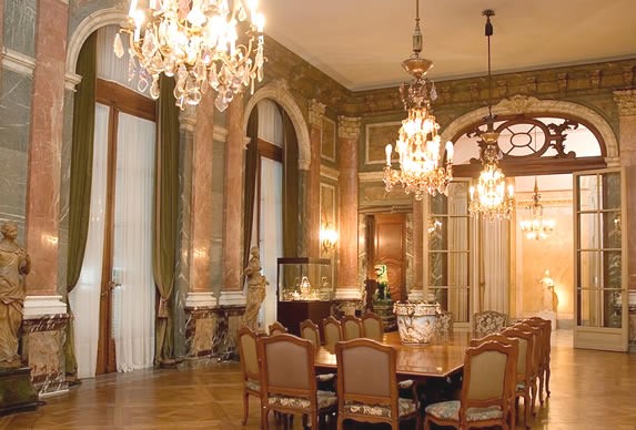 Museum dining room furniture