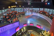 vista aérea de salón de discoteca con mobiliario