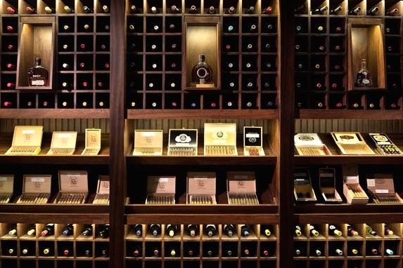 Don Queco Cigar Bar Picture 0
