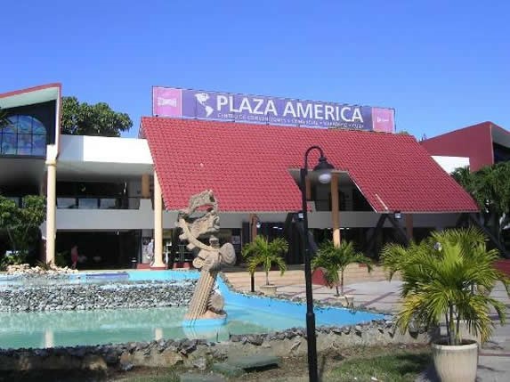 Entrance to the Plaza América convention center
