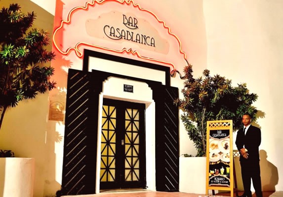 Entrada al bar Casablanca, Camagüey 