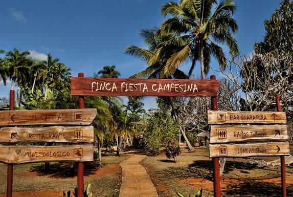 entrada a la finca fiesta campesina 