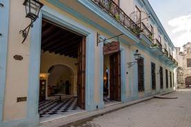 Side entrance of the Tejadillo hotel