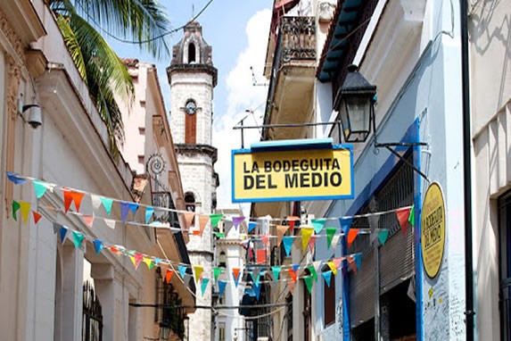 Vista de la calle donde se encuentra el restaurant