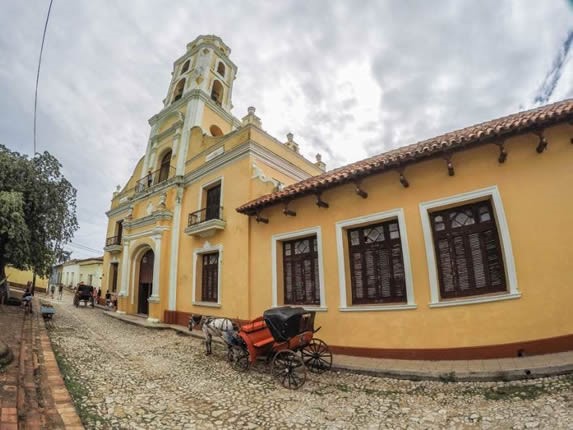 view of the colonial facade of the building