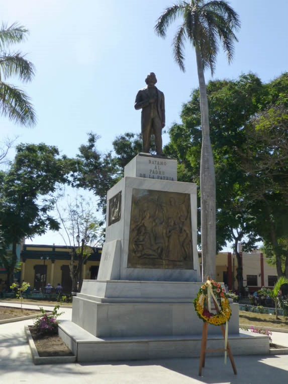 Monumento a Carlos Manuel de Céspedes en un parque