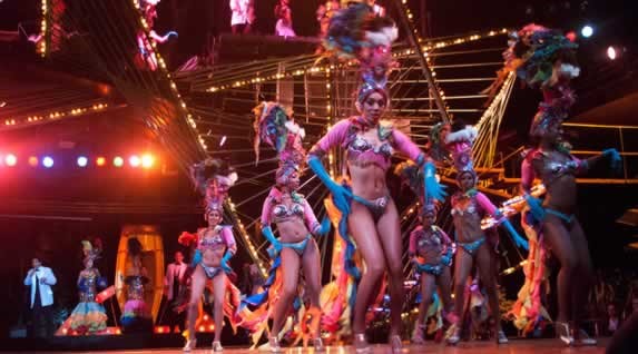 Vista del espectáculo en el cabaret