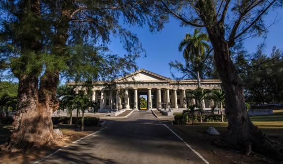 classical greek style architecture entrance