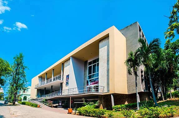 Facade of the Bertolt Brecht cultural center