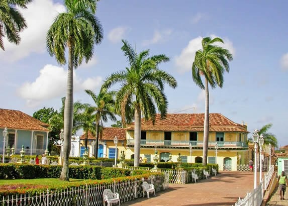 Entrance to the universal art gallery