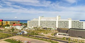 Facade of the Melia Internacional hotel