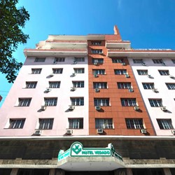 Facade of the Vedado hotel