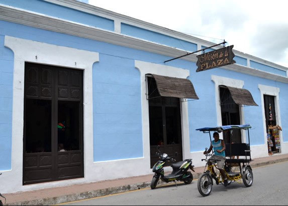 Facade of the Mesón de la Plaza restaurant