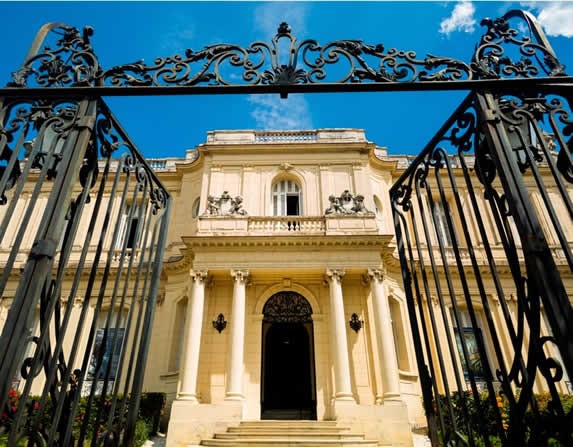 Facade of the Museum of Decorative Arts