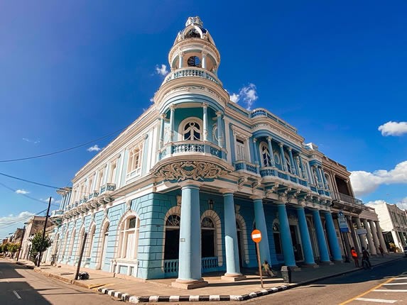 Facade of the arts museum in Cienfuegos