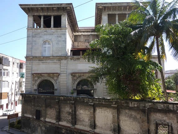 Facade of the Napoléonico museum, in Havana