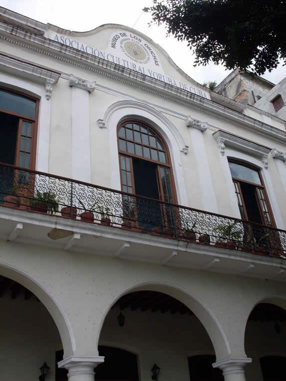 Vista exterior del museo Orishas 