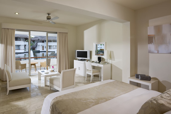 Lagoon Villa Suite Picture 4