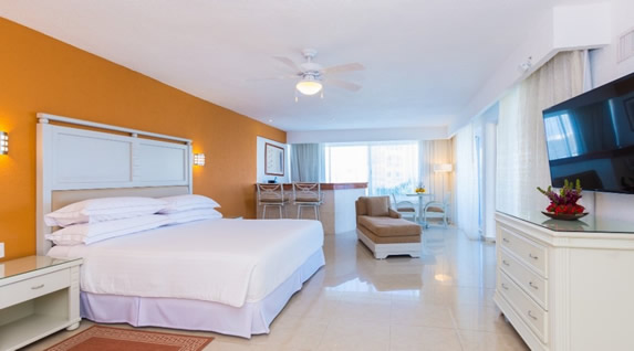 Junior Suite Ocean Front Picture 2