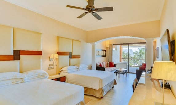 Junior Suite Ocean Front Premium Level Picture 1