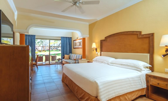 Junior Suite Ocean Front Premium Level Picture 2