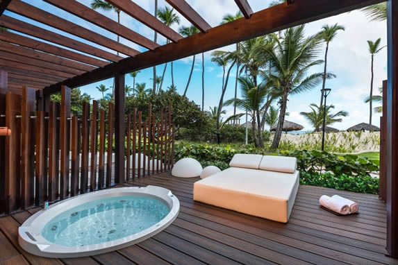 Junior Suite Beachside Ocean View Picture 5