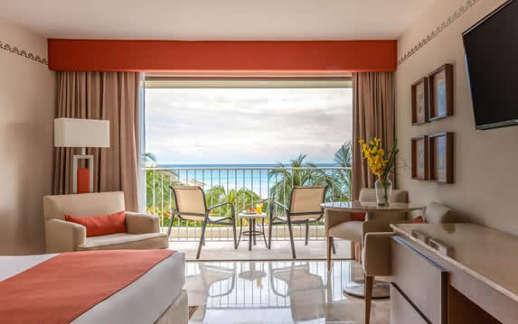 Deluxe Ocean View Picture 1