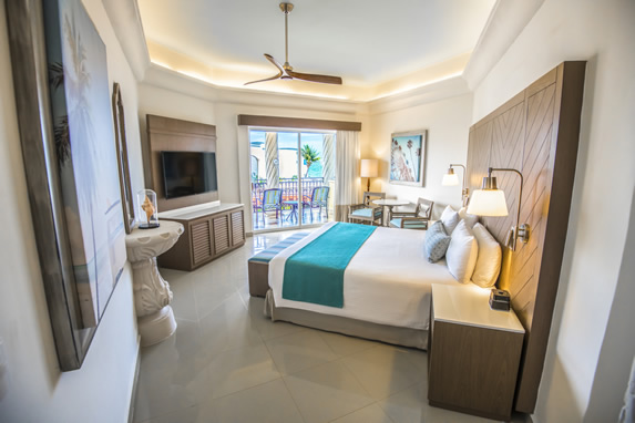 Junior Suite Ocean View Picture 2