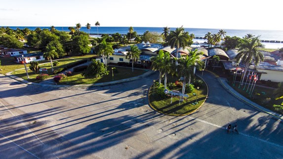 vista aérea de un hotel en playa girón