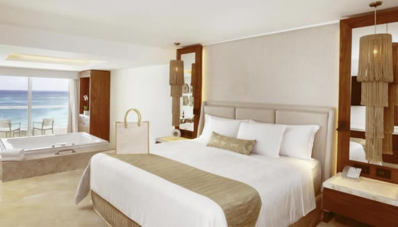 Superior Suite Honeymoon Picture 2