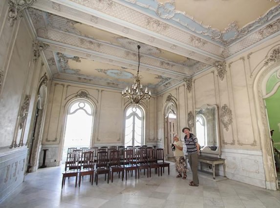 Inside the Palacio Ferrer museum