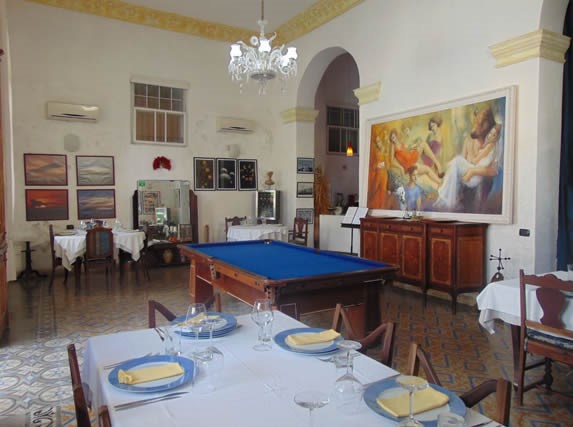 Interior del restaurante Opera