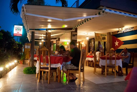 Interior of the Varadero 60 restaurant