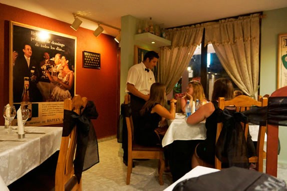 Interior of the Varadero 60 restaurant