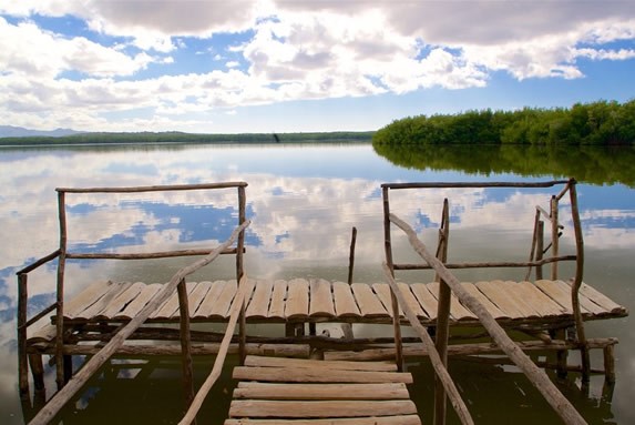 Puente en la laguna de Guanaroca