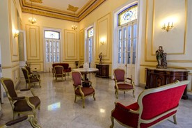 Lobby del hotel San Miguel