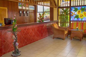 lobby y recepcion del hotel Club Tropical