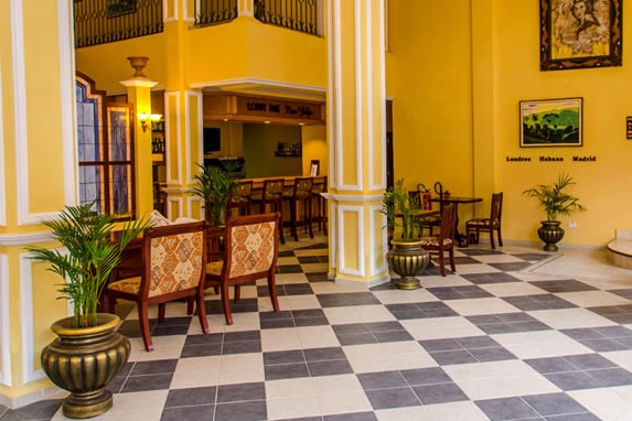 Hotel Encanto Ordoño lobby