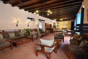 Lobby y recepción del hotel