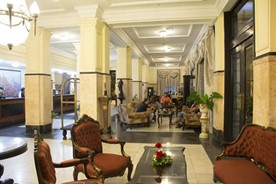 Lobby y recepción del hotel Presidente