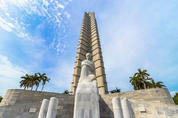 Mausoleo José Martí en la Plaza de la Revolución