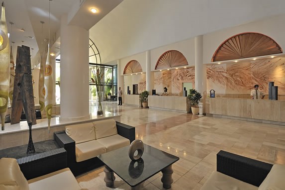 View of the lobby of the Melia Varadero hotel