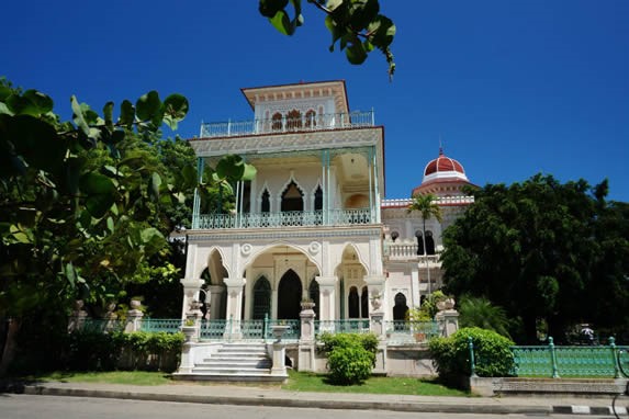 Vista del Palacio de Valle en Cienfuegos 
