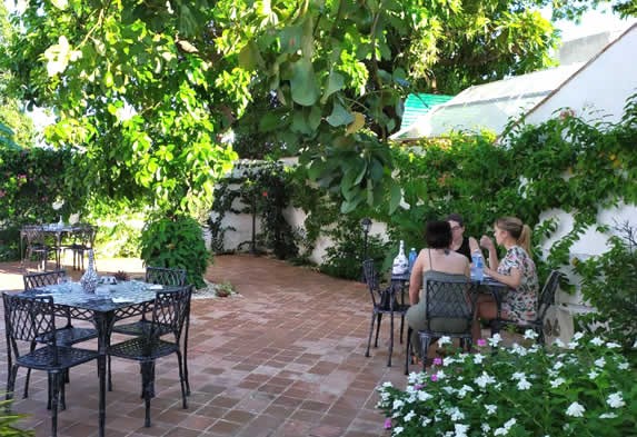 Vista del patio del restaurante