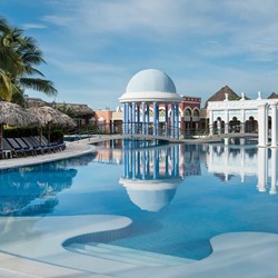 Amplia piscina del hotel Iberostar Varadero