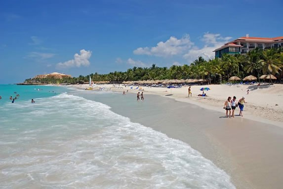 Plaza América convention center beach