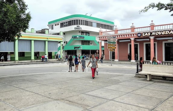 Plaza de la Marqueta, Holguín