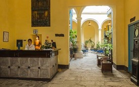Recepción del hotel Beltran de Santa Cruz