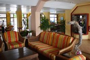 lobby y recpeción del hotel